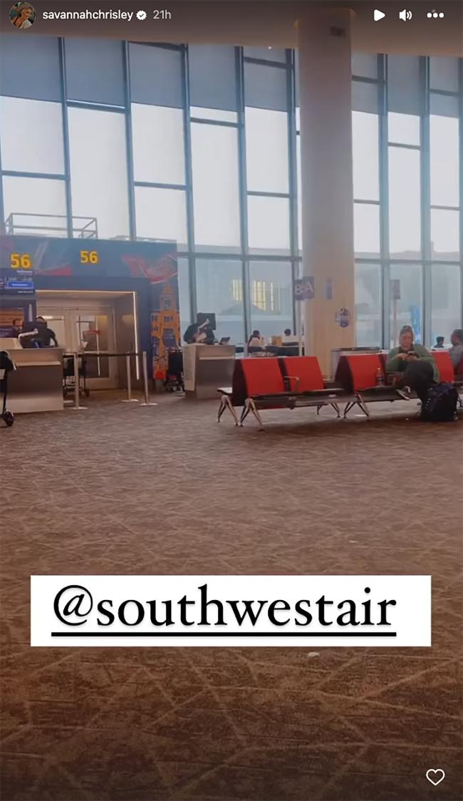 Ella afirma que un asistente de Southwest Airlines la llamo pasajero rebelde por negarse a revisar su equipaje de mano