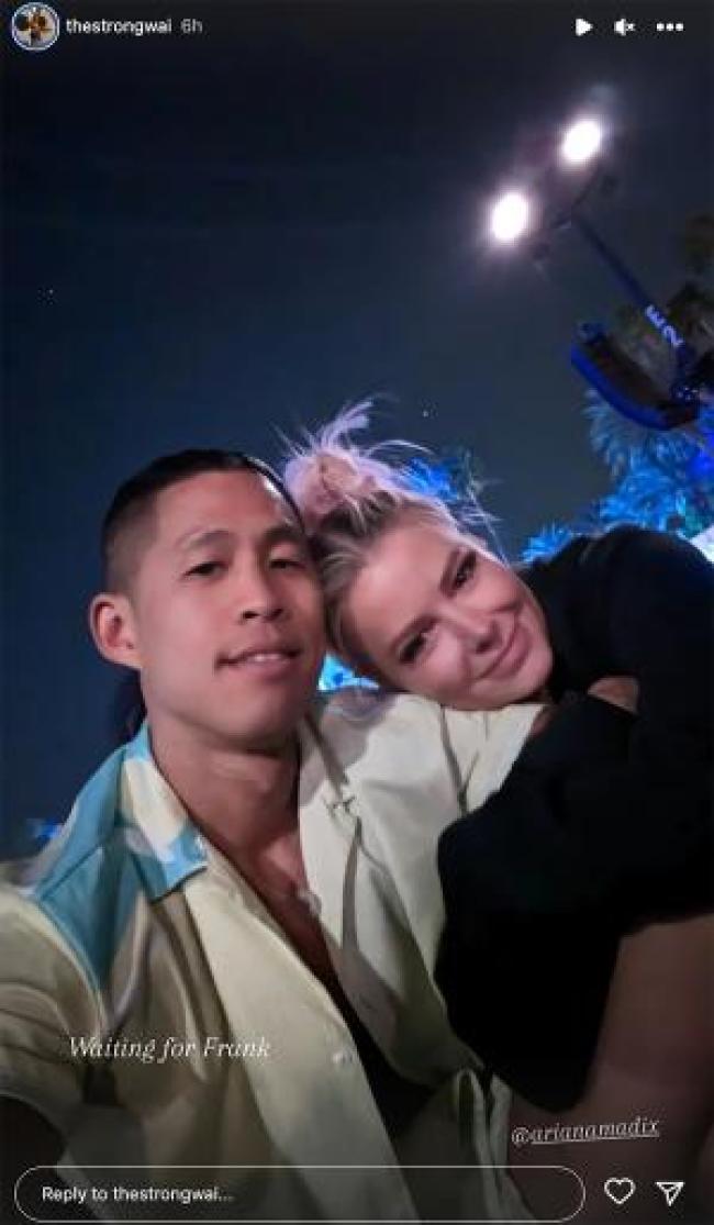 Ariana Madix y su novio Daniel Wai juntos en Coachella