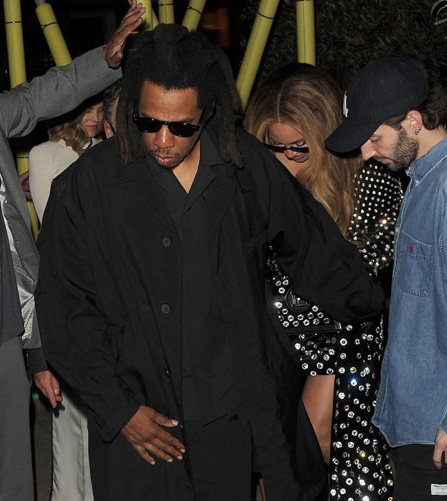 Beyoncé y Jay-Z celebraron la compra de su nueva casa en California con una cena de lujo en Londres.