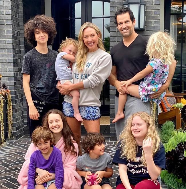 La estrella de telerrealidad comparte siete hijos con su ex, de quien solicitó el divorcio en octubre de 2022.