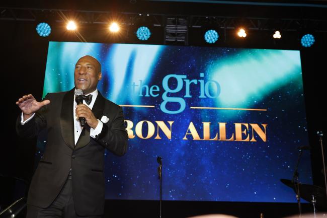 Allen en la gala de TheGrio dice que planea perseguir la venta de BET vigorosamente