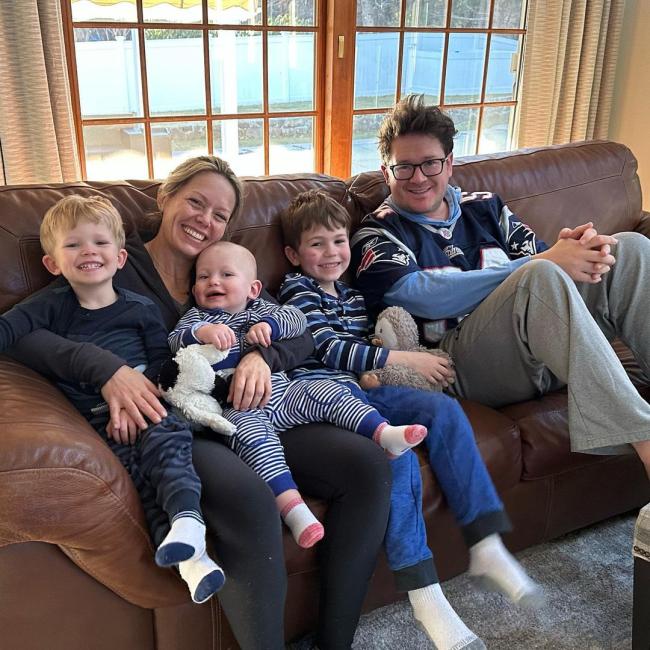 Dreyer y su esposo, Brian Fichera, comparten tres hijos.