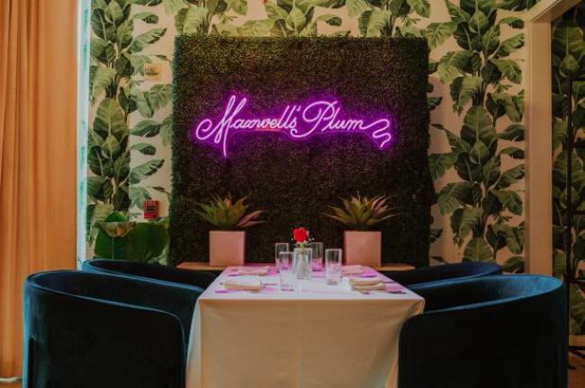 El legendario restaurante de la ciudad de Nueva York Maxwell's Plum está siendo revivido en Wellington, Florida.