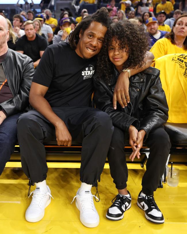 Jay-Z fotografiado con su hija mayor, Blue Ivy Carter, de 11 años.