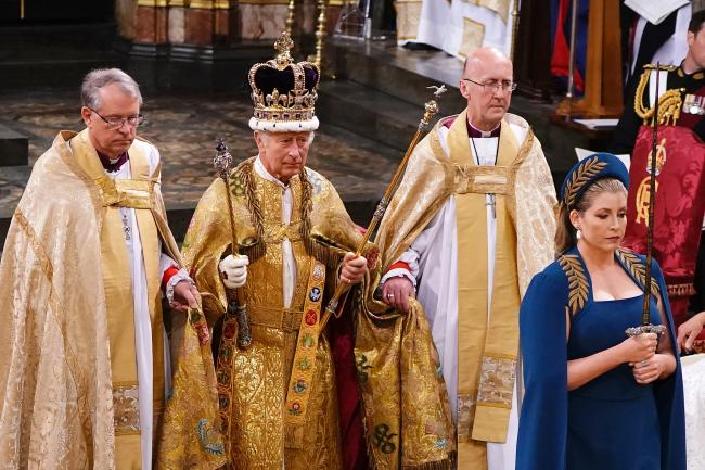 La publicación aparentemente ensombreció a la realeza por celebrar la coronación del rey Carlos el mismo día del cumpleaños de su nieto.