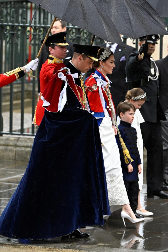 Louis llegó con sus padres y su hermana, el príncipe Charlotte.