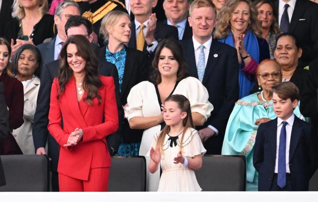 Middleton asiste al Concierto de Coronación con la Princesa Eugenie, la Princesa Charlotte y el Príncipe George.
