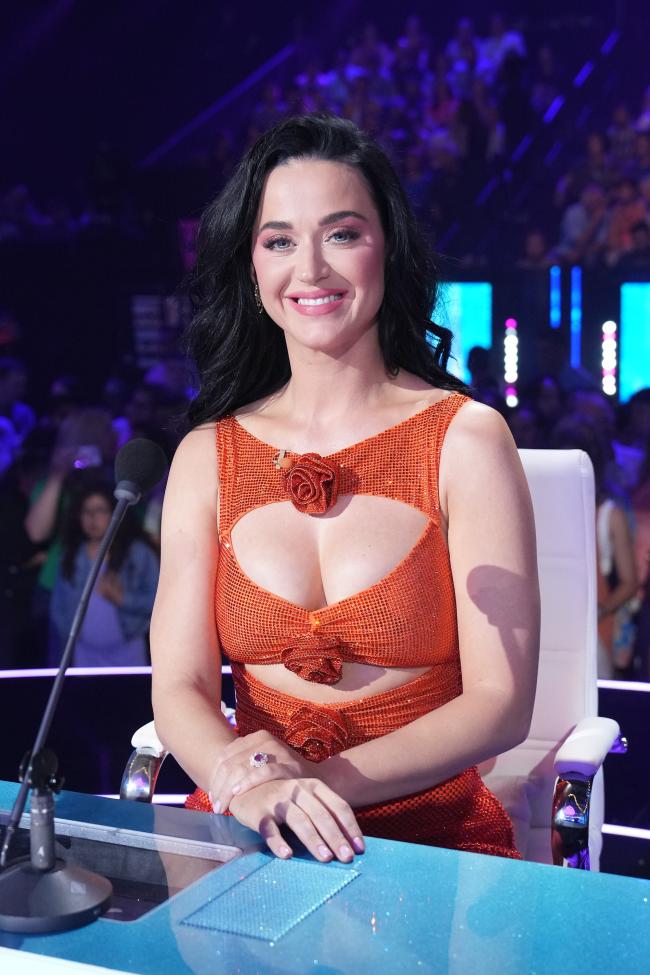 Tongi también compartió su opinión sobre la actuación reciente de Katy Perry como juez en la serie.