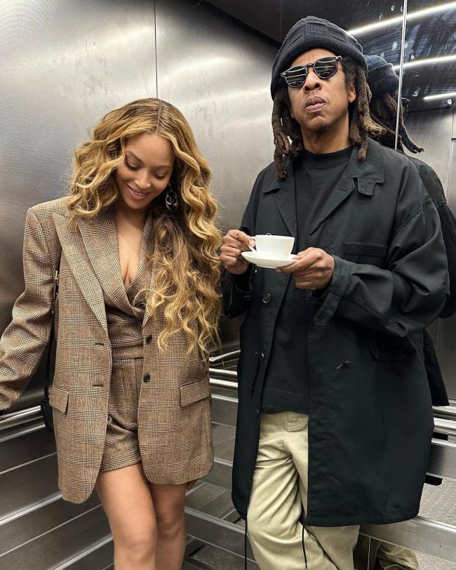 Según los informes, Jay-Z y Beyoncé pagaron su nuevo patrimonio de $ 200 millones completamente en efectivo.