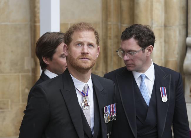 Harry no vio ni habló con su familia fuera de la ceremonia de coronación.