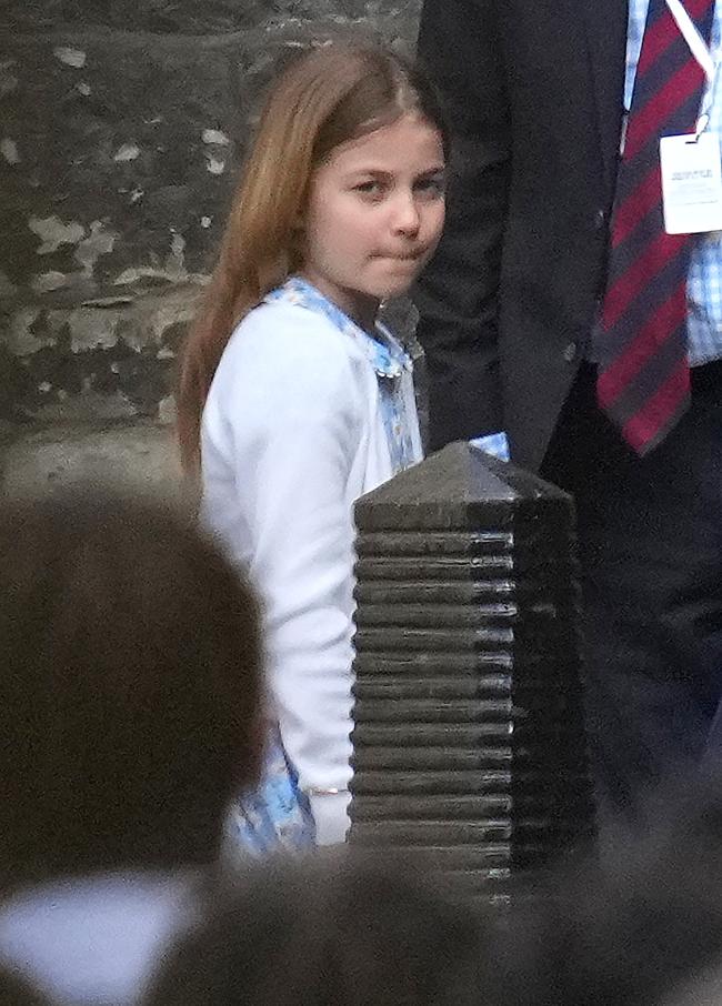 Charlotte fue vista afuera de la Abadia de Westminster esta manana