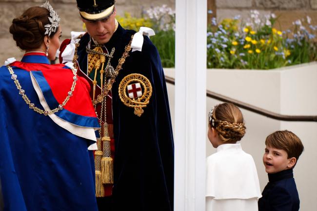 Charlotte usó un vestido de Alexander McQueen para combinar con su madre, Kate Middleton.