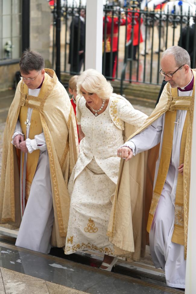 La realeza fue coronada oficialmente durante la ceremonia en la Abadía de Westminster.