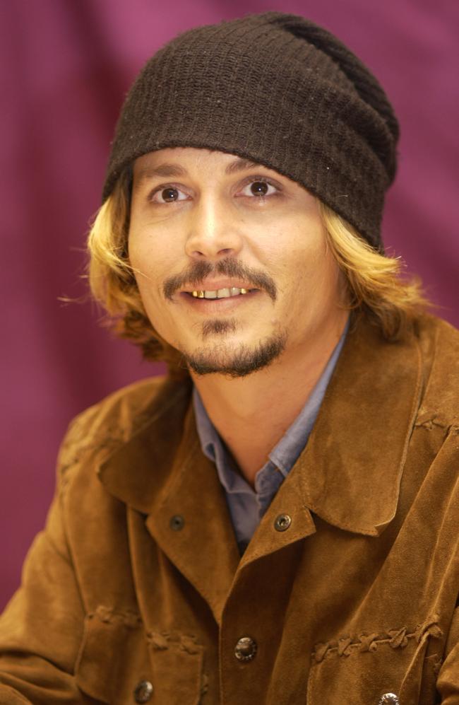 En una entrevista de 1995, Depp se jactó de sus dientes 