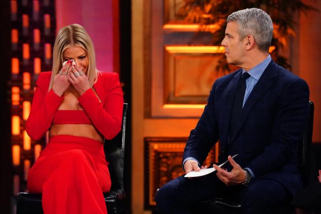 El presentador Andy Cohen realizó entrevistas individuales con Tom Sandoval, Raquel Leviss y Ariana Madix.