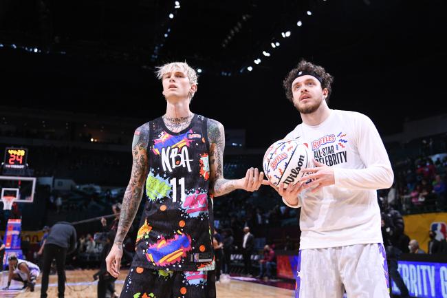 MGK y Harlow, fotografiados aquí durante el fin de semana All Star de la NBA de 2022, parecían estar en buenos términos anteriormente.