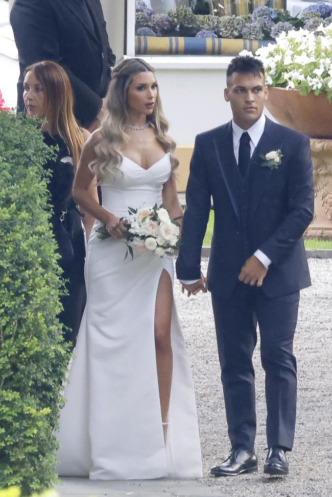 La pareja asistió a la boda del compañero de Lukaku en el Inter de Milán, Lautaro Martínez, con Agustina Gandolfo.