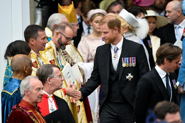 El príncipe Harry asistió a la ceremonia de coronación, pero rápidamente voló de regreso a los EE. UU.