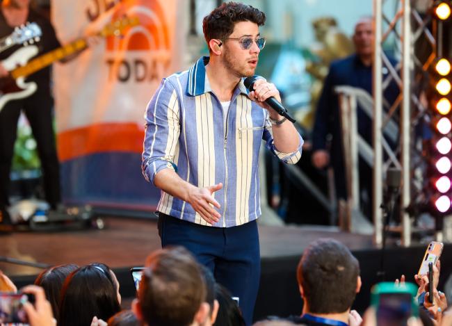 Jonas se ve durante la actuación de los Jonas Brothers para la Serie de Conciertos Citi en el programa 'Today' el 12 de mayo de 2023, en la ciudad de Nueva York.