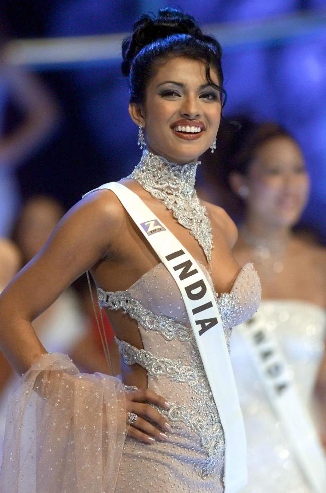 Chopra gano Miss Mundo en 2000 a los 18 anos