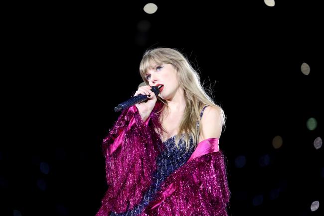 Taylor Swift en el escenario de Foxborough