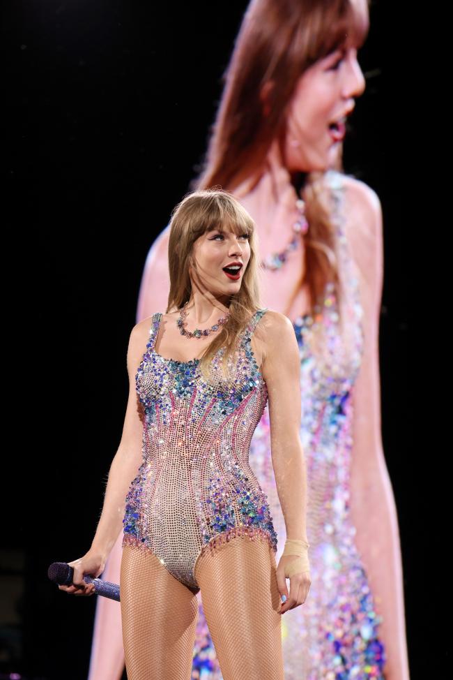Swift fue vista llegando a su condominio con el cantante.