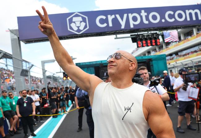 La estrella de “Fast and Furious”, Vin Diesel, era todo sonrisas en la carrera del domingo.