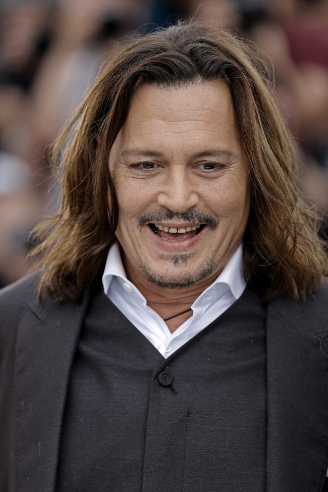 Mientras tanto, Depp también está regresando, apareciendo en el Festival de Cine de Cannes el mes pasado.