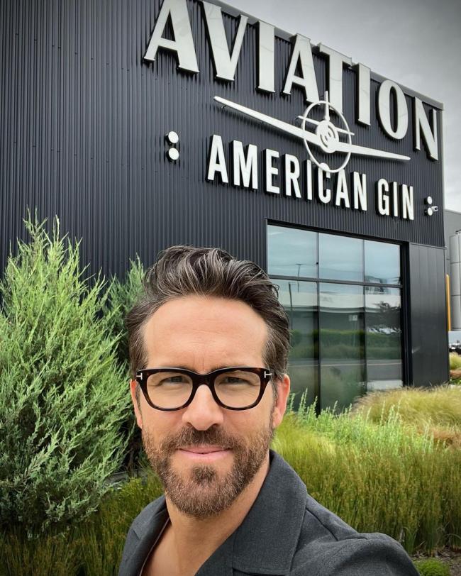 Su esposo, Ryan Reynolds, es patrocinador de Aviation American Gin.
