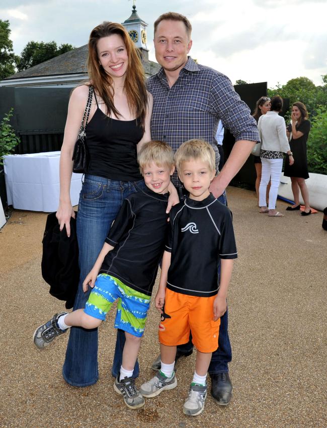 Musk, visto aquí con su ex Talulah Riley, comparte a sus hijos con tres mujeres diferentes.