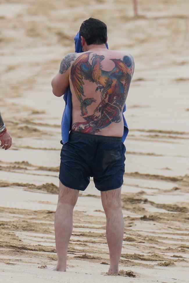 Affleck inicialmente afirmó que este gigantesco tatuaje era falso, pero la verdad finalmente salió a la luz.