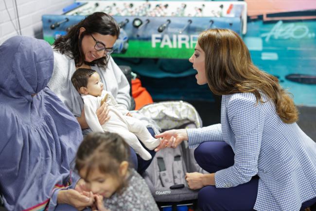 Middleton interactuó con muchos bebés en el evento.