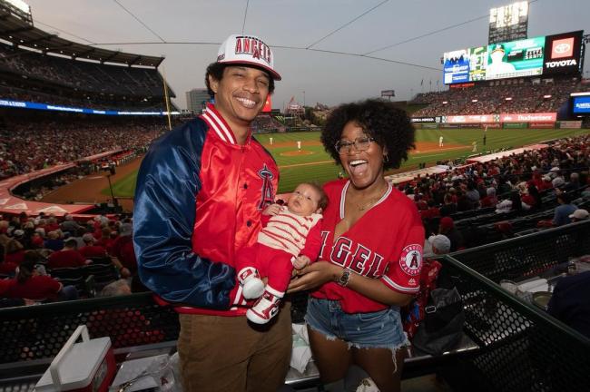 Comparte al bebé de 3 meses con su novio Darius Jackson.