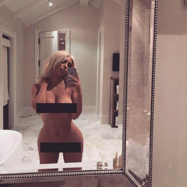 Kardashian no es tímida para mostrar su cuerpo en las redes sociales.
