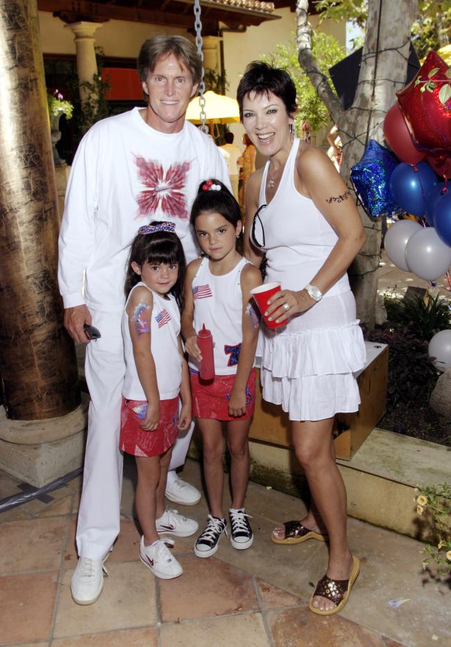 Kris Jenner comparte cuatro hijos con el difunto Robert Kardashian y dos con Caitlyn Jenner.