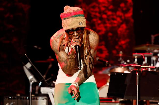 Lil Wayne actuando.