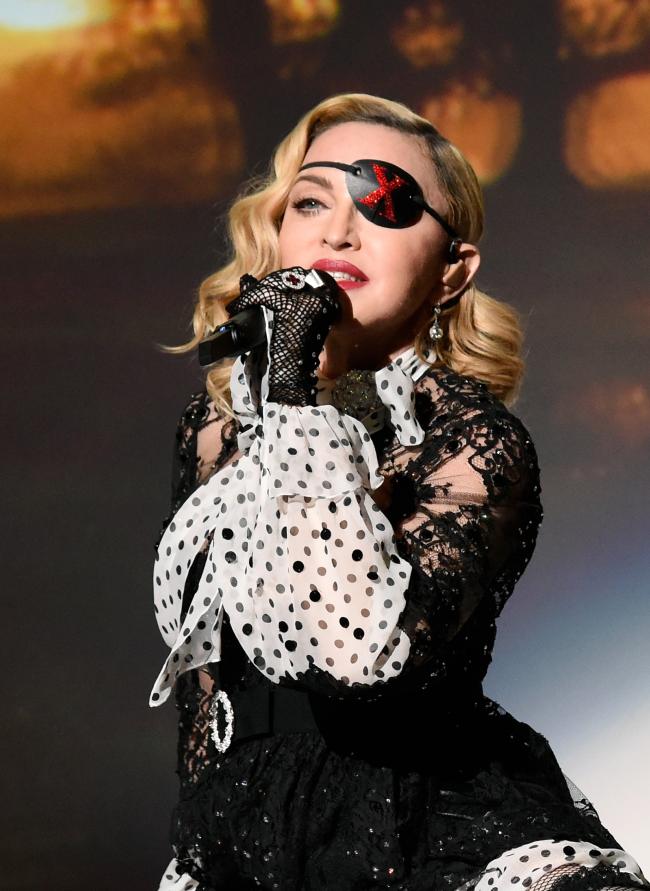 La estrella del pop pospuso su gira “Celebration” en medio de su problema de salud.