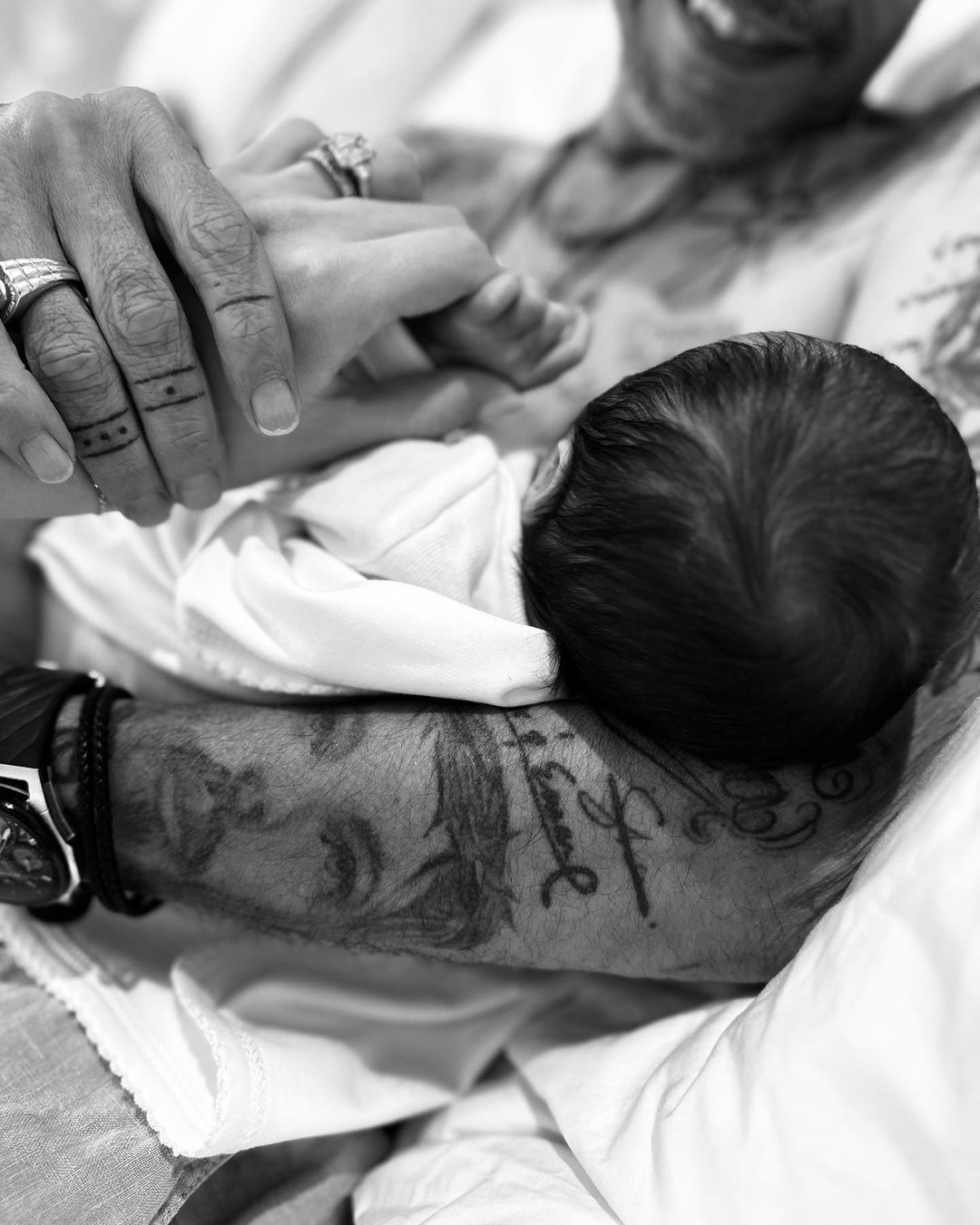 Marc Anthony y recién nacido