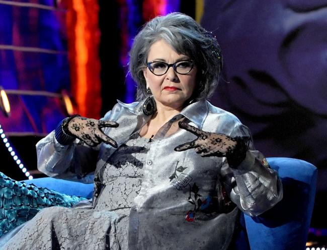 Roseanne Barr en el escenario durante el Comedy Central Roast en 2012.
