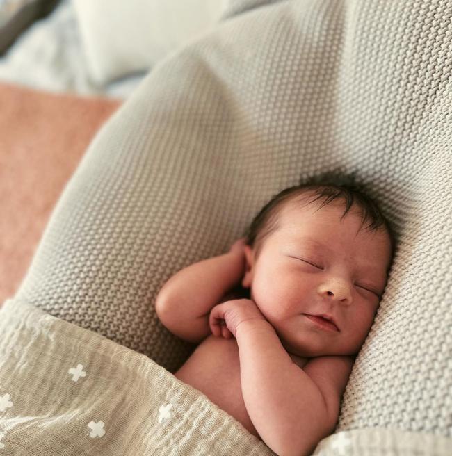 Rumer dio la bienvenida a la bebé Louetta el 18 de abril.