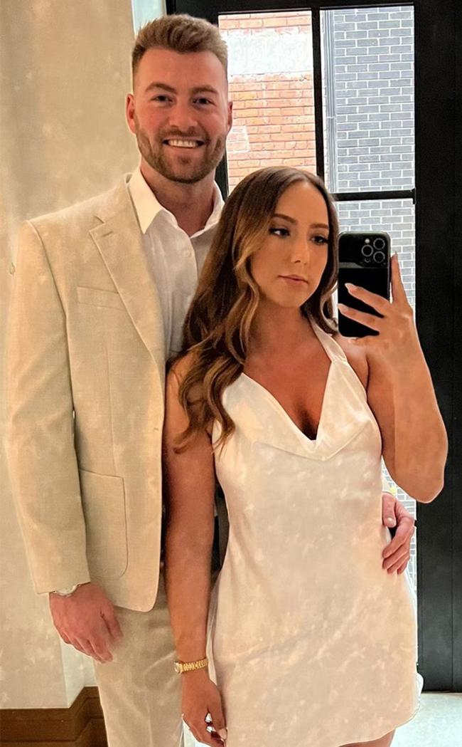 La hija de Eminem, Hailie, también está comprometida con su novio Evan McClintock.