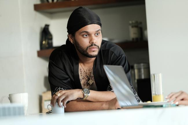 Abel “The Weeknd” Tesfaye se refirió a la continua reacción violenta a su serie de HBO “The Idol”.