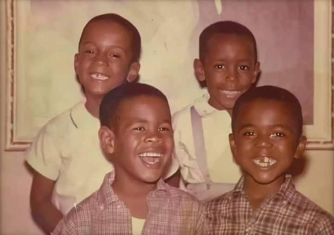 Los cuatro hijos de Tina Turner: Craig, Ronnie, Ike Jr. y Michael.