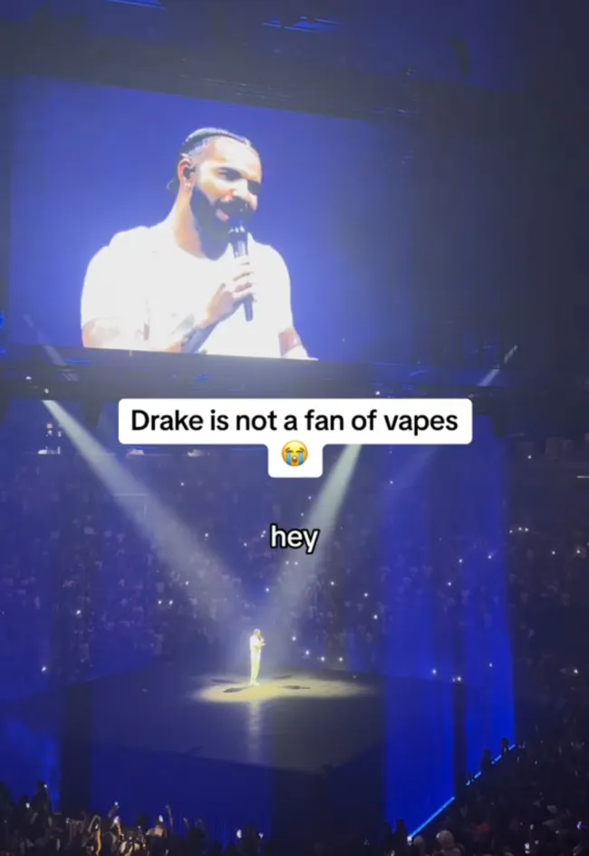 Drake detuvo su espectáculo después de que un fan arrojara un vaporizador al escenario durante su actuación.