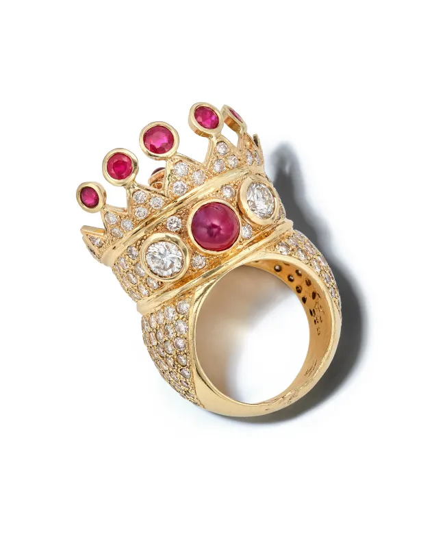 El anillo fue ofrecido esta semana en Sotheby's por Yaasmyn Fula, la madrina/