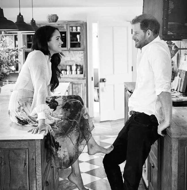 Meghan y Harry dieron una mirada al interior de Frogmore Cottage, que se había alineado para el Príncipe Andrew, en su documental de Netflix.