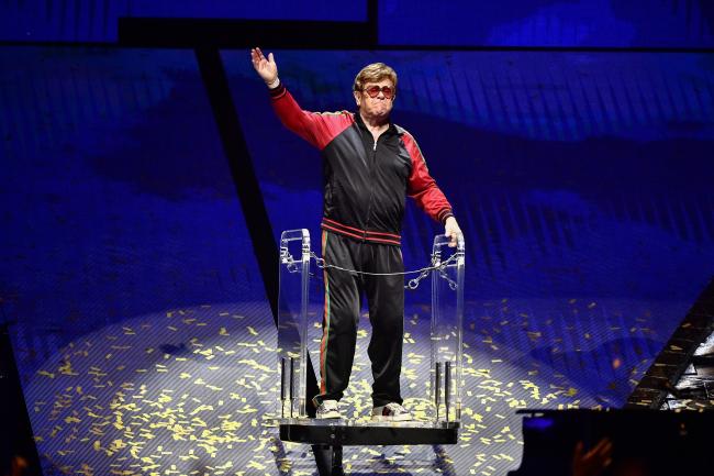 Elton John se ha retirado oficialmente de las giras después de más de 50 años en la carretera.
