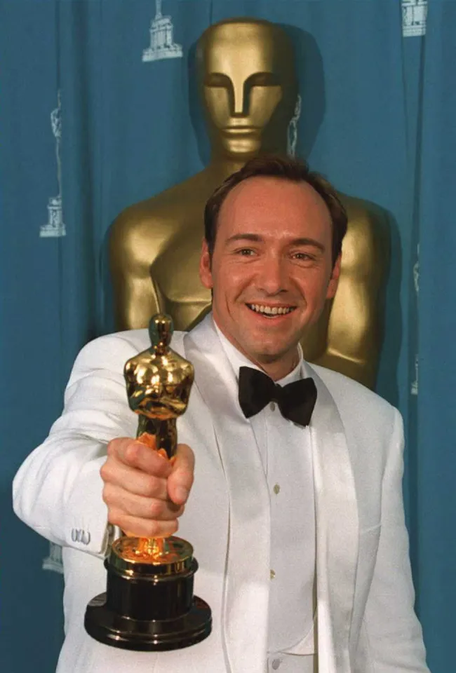 El ganador del Oscar está acusado de cometer sus crímenes durante su mandato en el teatro Old Vic de Londres de 2004 a 2015.