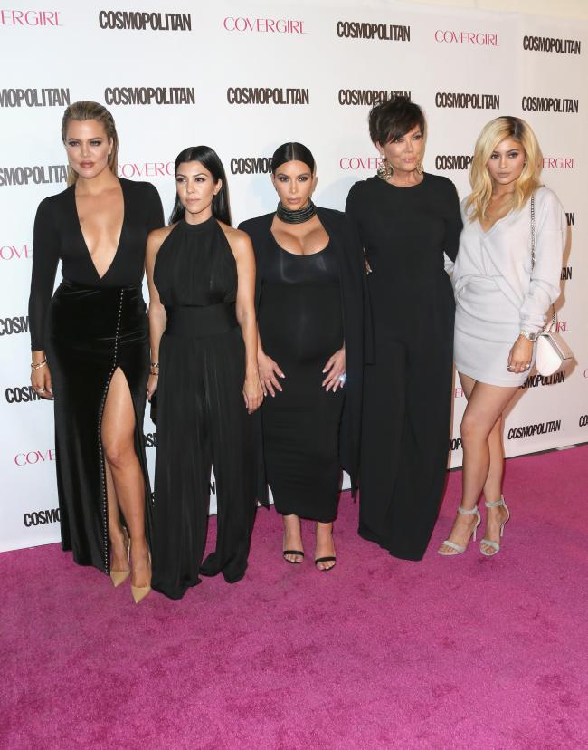 La madre de Khloé, Kris Jenner y su hermano, Rob Kardashian, compartieron anteriormente dulces tributos por su cumpleaños el 27 de junio.