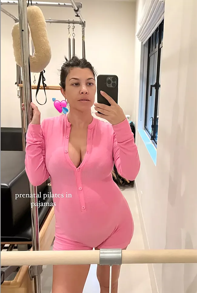 Kardashian ha estado teniendo un verano muy rosa.